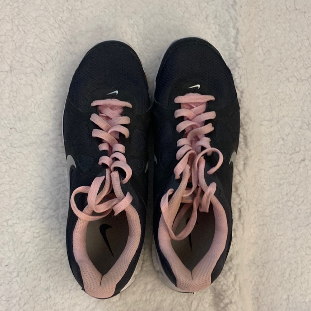 Women’s Nike shoes